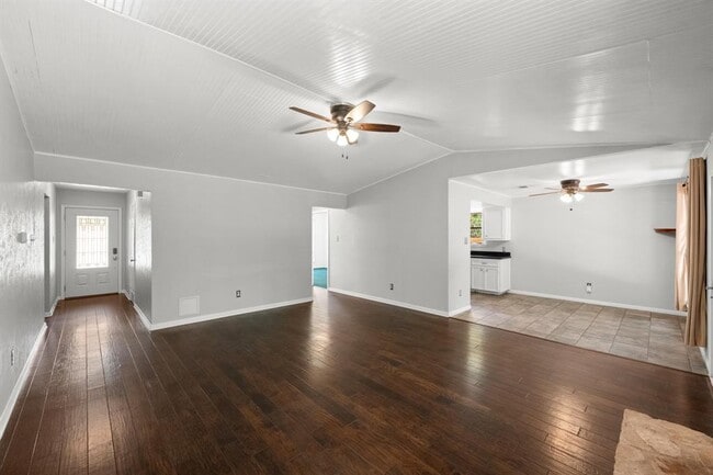 Building Photo - 3303 Sanderling Trail