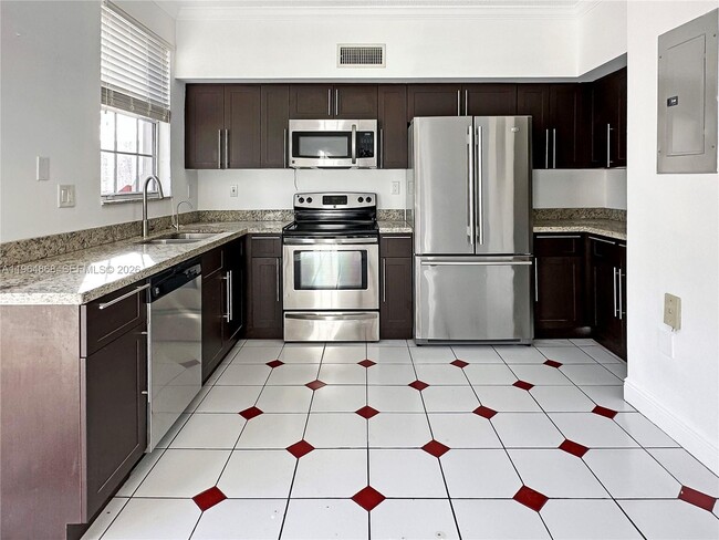 Building Photo - 8715 SW 152nd Ave