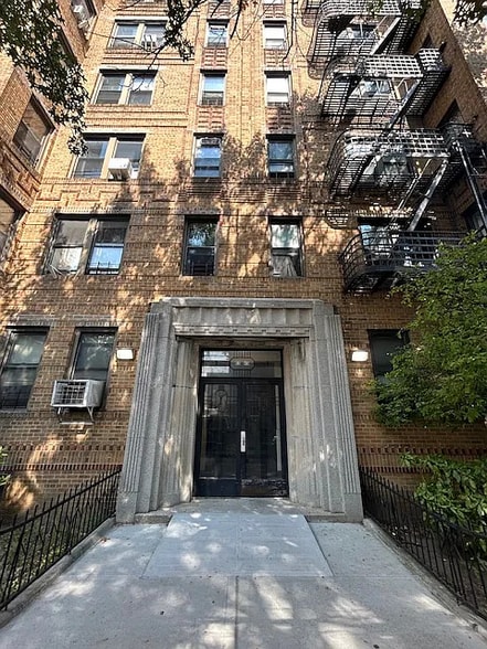 Primary Photo - 63-45 Wetherole St