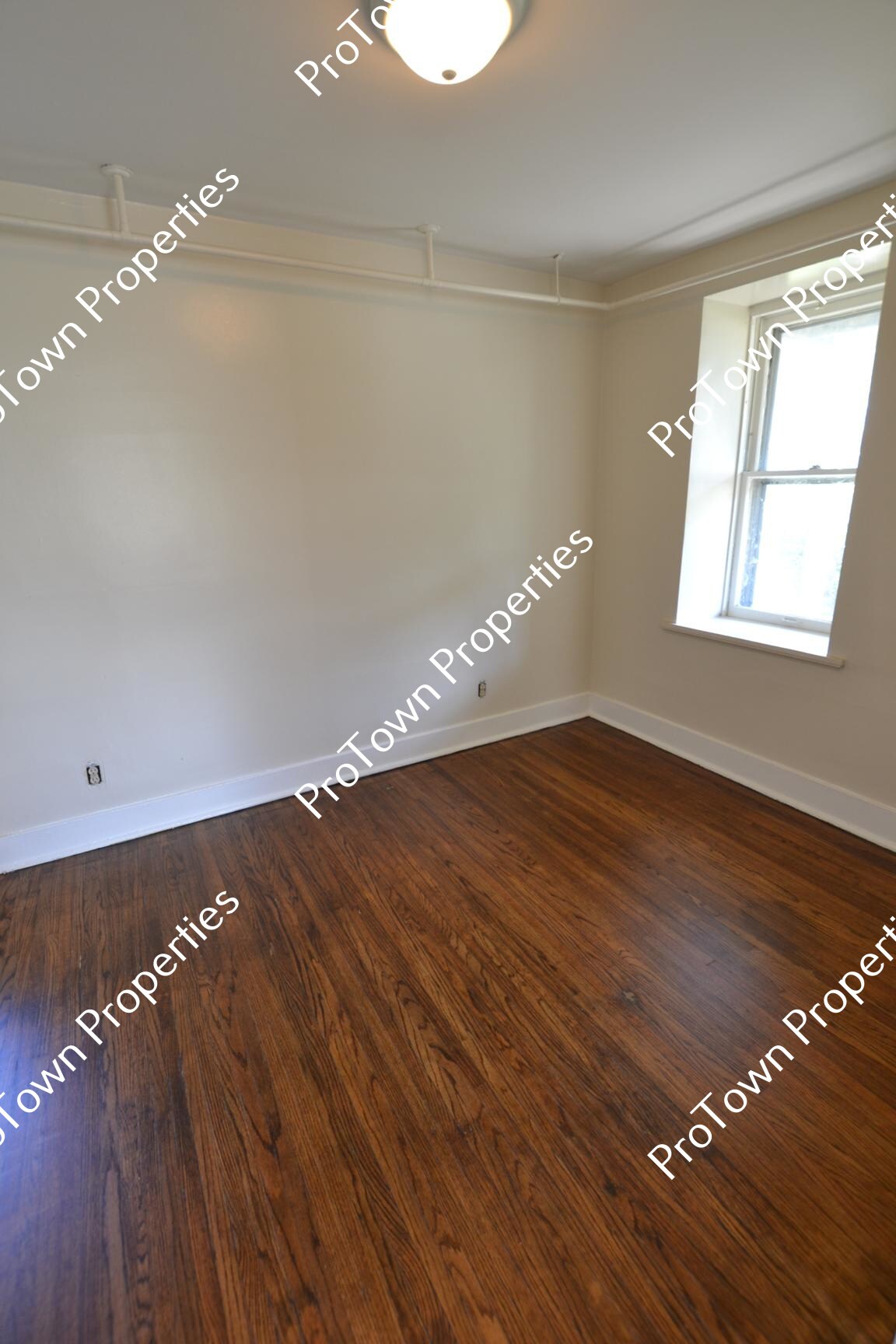 Building Photo - 801 N Bluff St