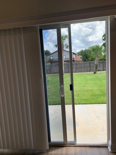 Building Photo - 1622 Montauk Dr