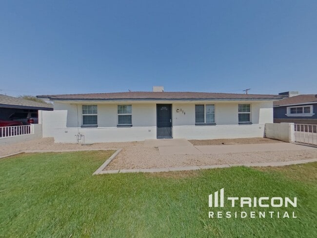 Building Photo - 619 S Sirrine