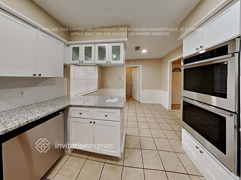 Building Photo - 2022 Willow Point Dr