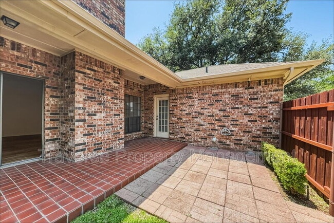 Building Photo - 5407 Ledgestone Dr
