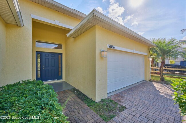 Building Photo - 9086 107th Ct