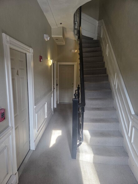 Building Photo - 767 Tremont St