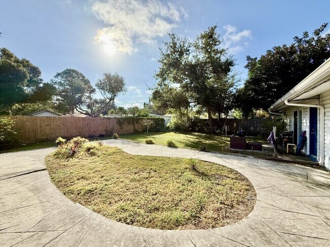 Building Photo - 2658 Sunny Breeze Ave