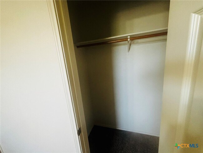 Building Photo - 503 Bermuda St