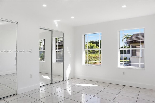 Building Photo - 19851 SW 79th Ave