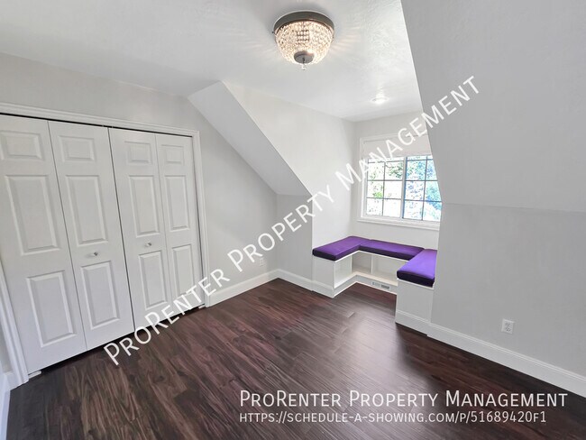 Building Photo - 2208 Kays Creek Dr