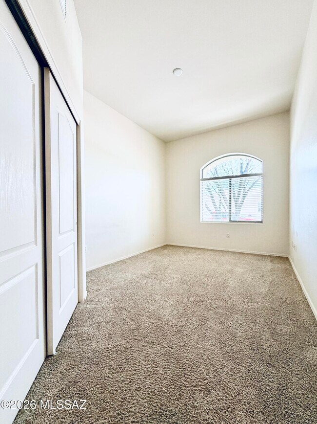 Building Photo - 5416 N Bramble Brook Ln