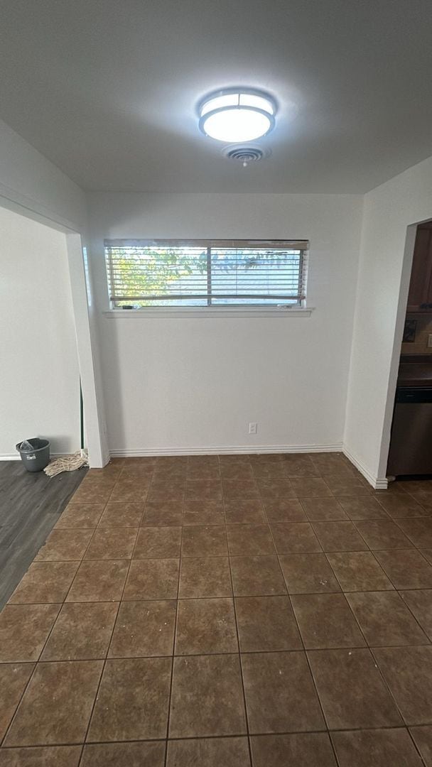 Building Photo - 1813 Gravley Dr