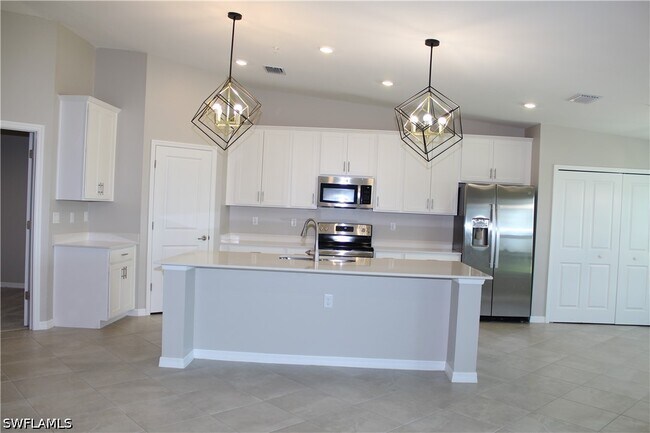 Building Photo - 5466 Double Eagle Cir