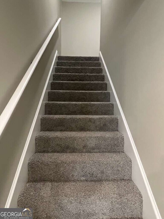 Building Photo - 401 Madison Ave