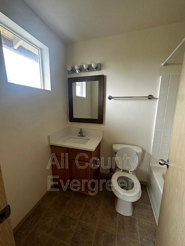 Building Photo - 3110 S 43rd St