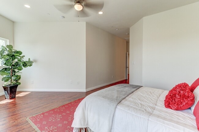 Building Photo - 5038 O Sullivan Dr