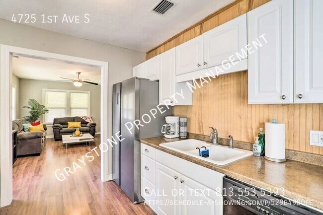 Building Photo - 4725 1st Ave S