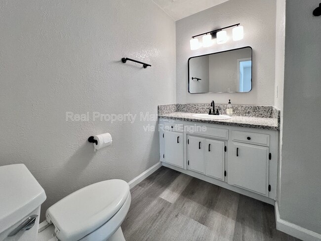 Building Photo - 4244 N Brix Ave