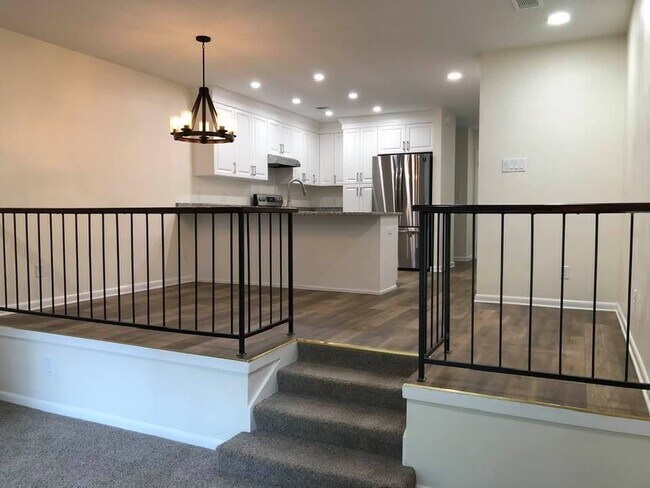 Building Photo - 2809 SE 17th St