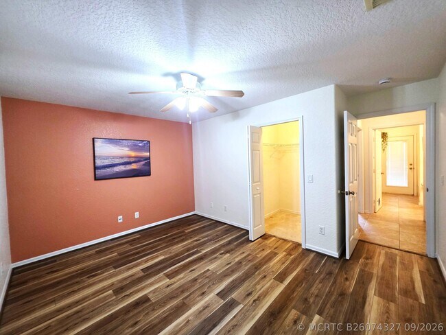 Building Photo - 6707 Coquina Ave