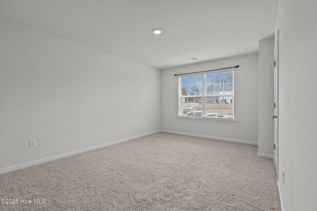 Building Photo - 2309 Gracie Ln