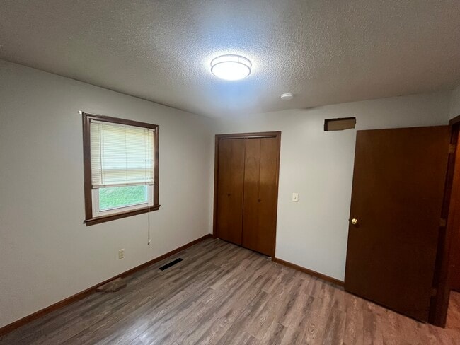 Building Photo - 5009 US-59