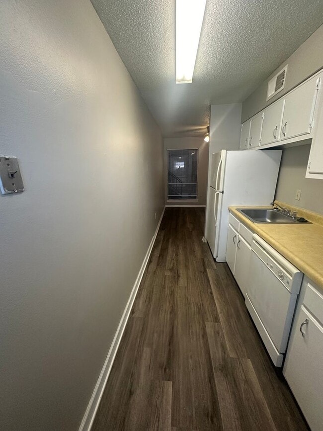 Interior Photo - Chateau Apartments