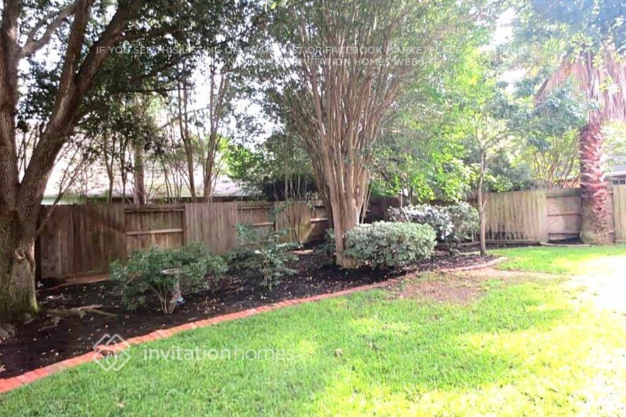 Building Photo - 7822 Heather Heights Way