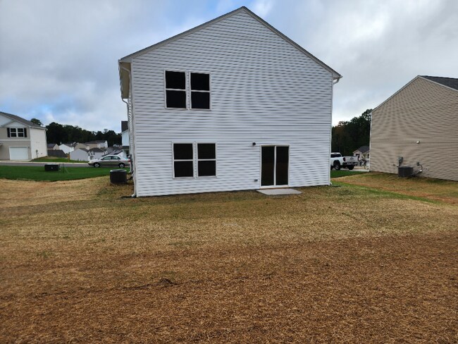 Building Photo - 812 Smokey Ridge Rd