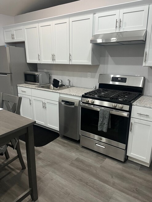 Building Photo - 193 Southampton St