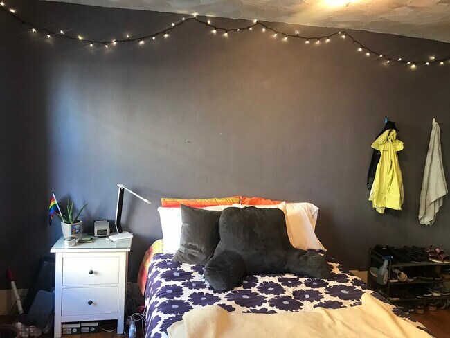 Building Photo - 23 Boston St