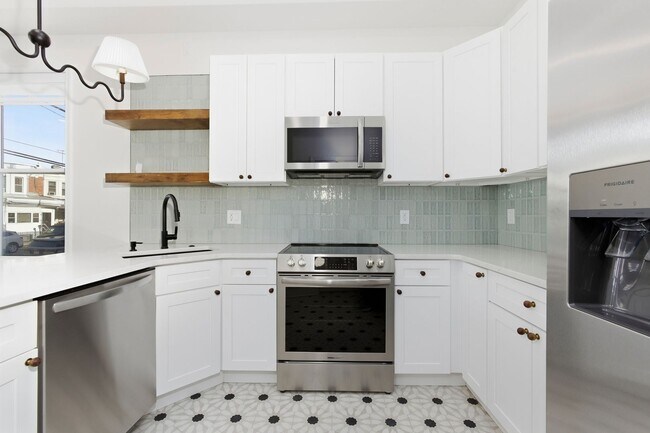 Building Photo - 2926 W Oxford St