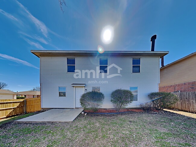 Building Photo - 3900 Stonewick Ct