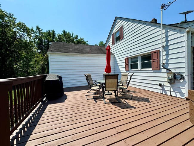 Building Photo - Quaint Country Cottage On Large Lot Near Downtown Blacksburg