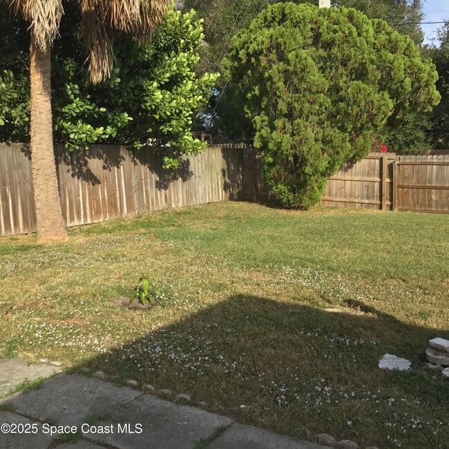 Building Photo - 2360 Warwick Rd