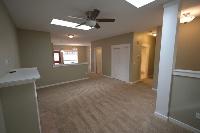 Building Photo - 2 bed 2 bath 2 car garage, in Sequim