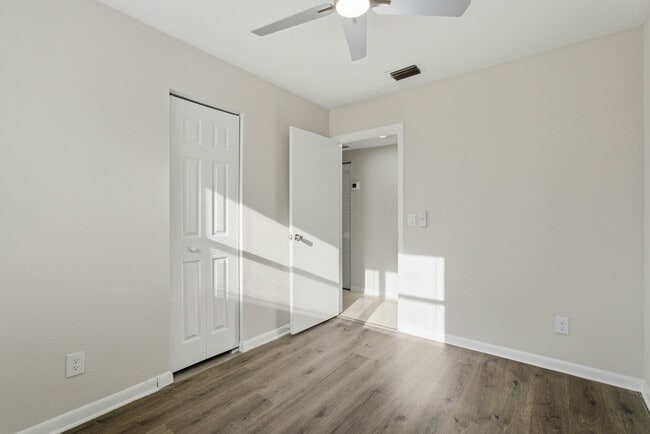 Building Photo - 2111 Bourget Dr