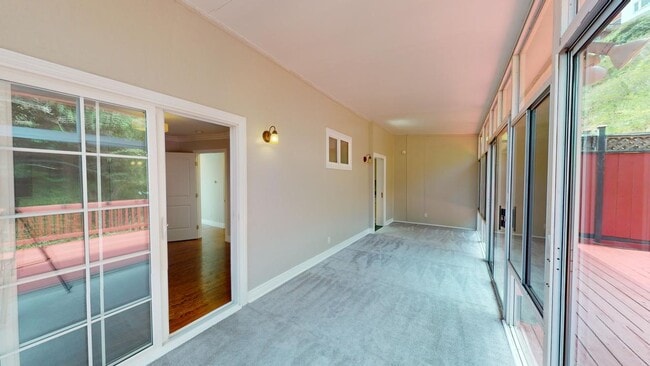 Building Photo - 330 Los Palmos Dr