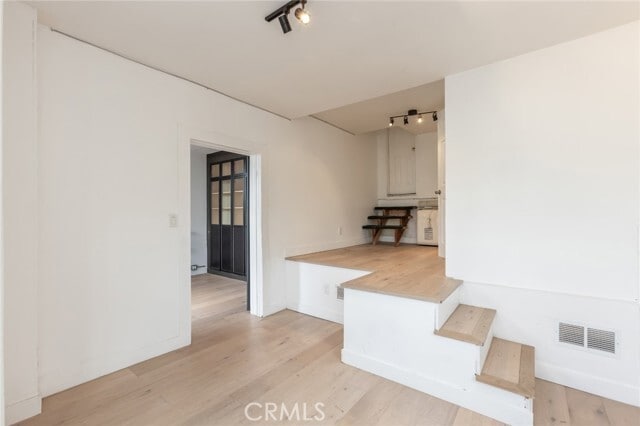 Building Photo - 3091 Chadwick Dr