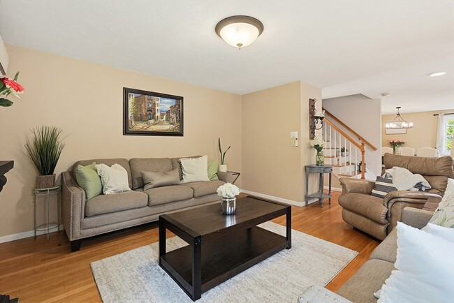 Building Photo - 35 Millbrook Dr