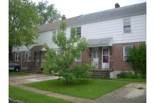 Building Photo - 1085-1091 Kelly Dr