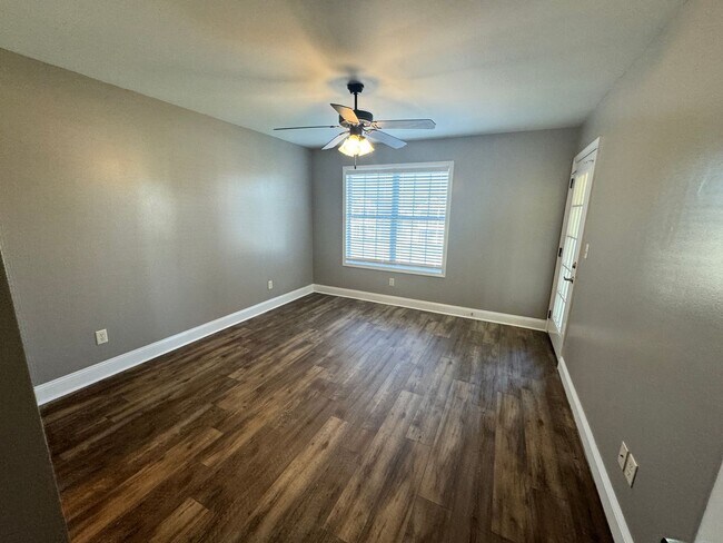 Building Photo - 3BR/2.5BA For Rent