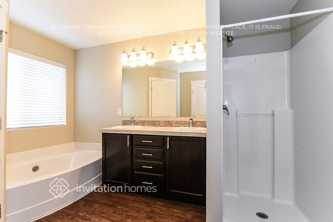 Building Photo - 16516 25th Ave Ct E