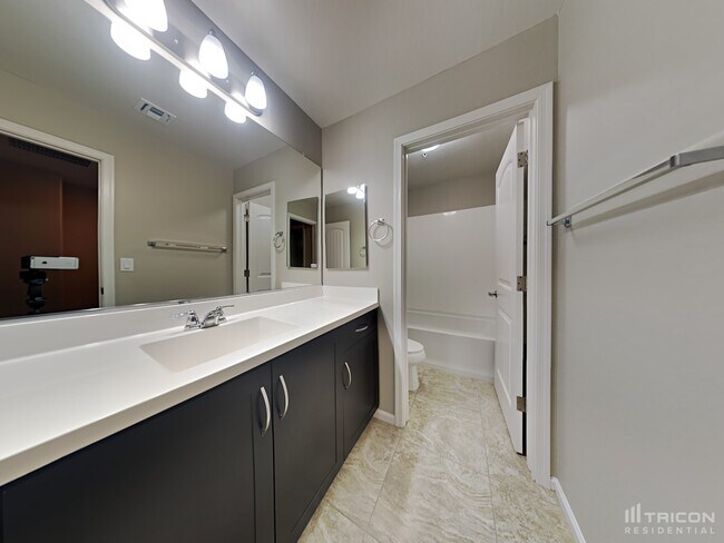 Building Photo - 12562 W Mazatzal Dr