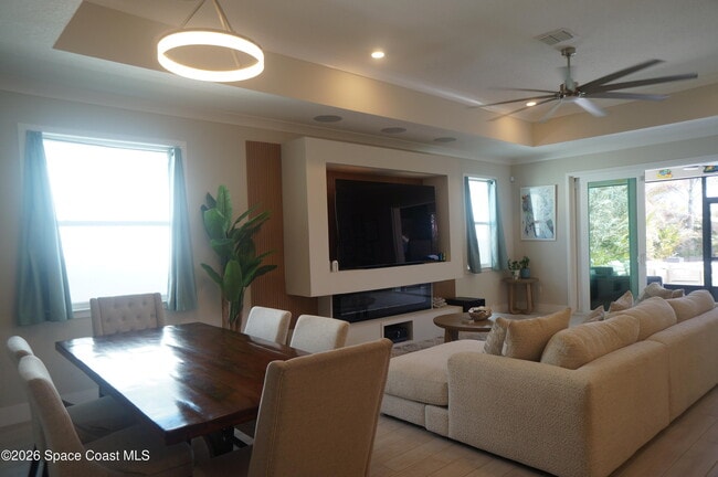 Building Photo - 787 Clearwater Ave