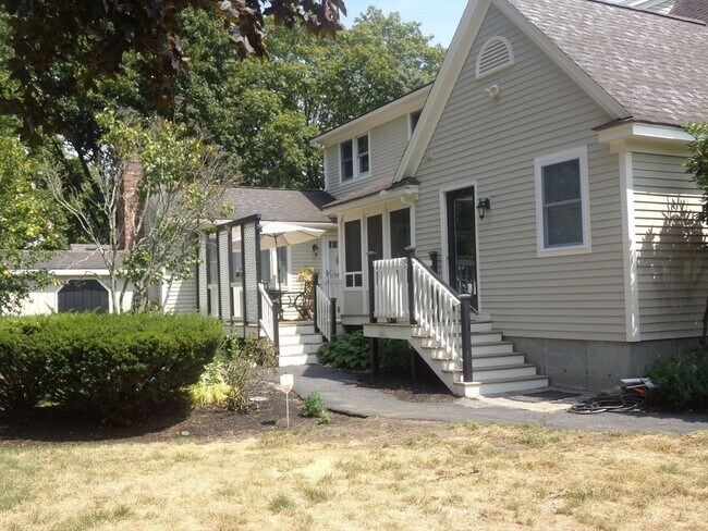 Building Photo - 162 Middlesex Ave