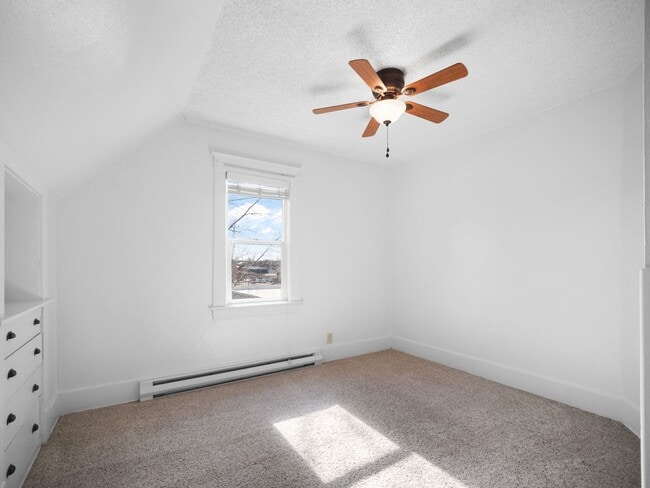 Building Photo - 4 Bed, 2 Bath Long Term Rental in GU District