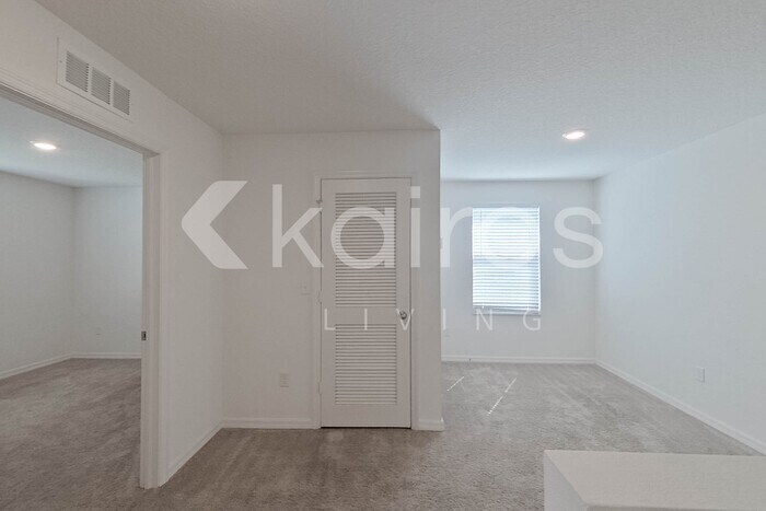 Building Photo - 30059 Fedora Cir