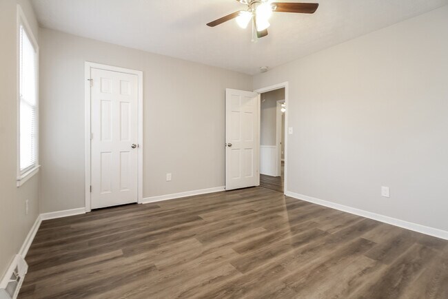 Building Photo - Spacious 3-Bedroom Home with 2-Car Garage