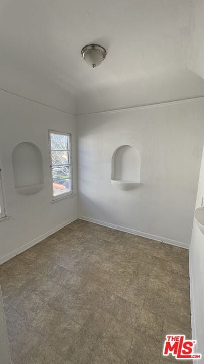 Building Photo - 1553 S Durango Ave